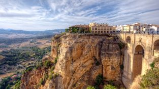 7 floor plaza sector e bahria town lahore – Hadilines