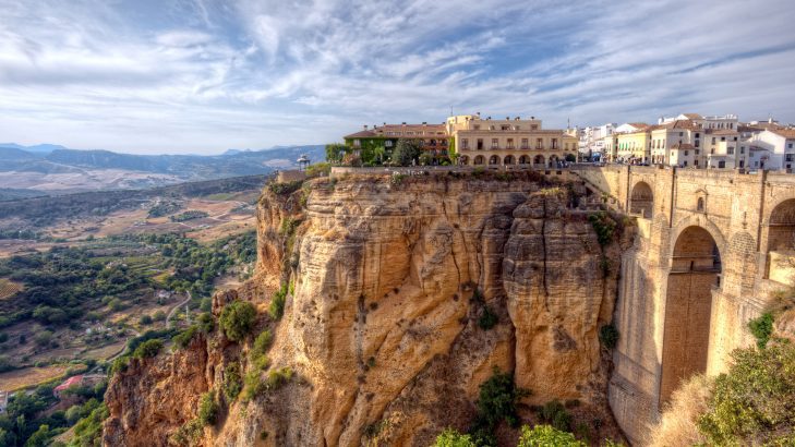 7 floor plaza sector e bahria town lahore – Hadilines